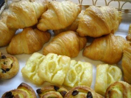 ホテルの敷地内または近くでの食事または食べ物