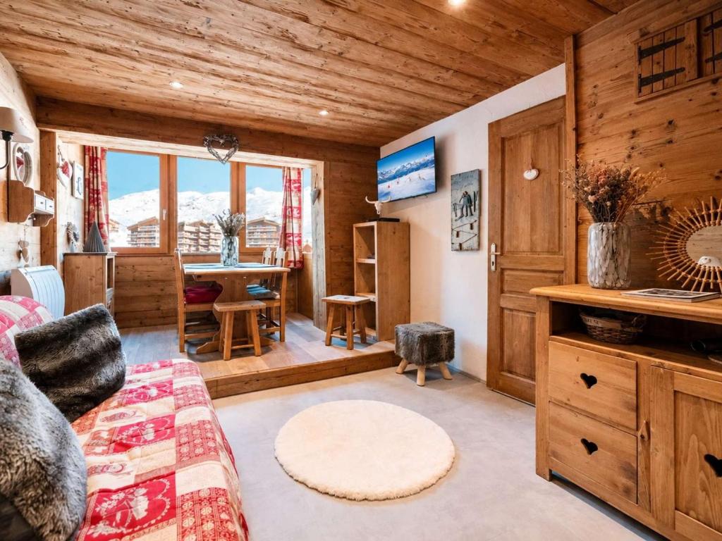 Appartement cosy 4 pers, rénové style montagne, ski aux pieds