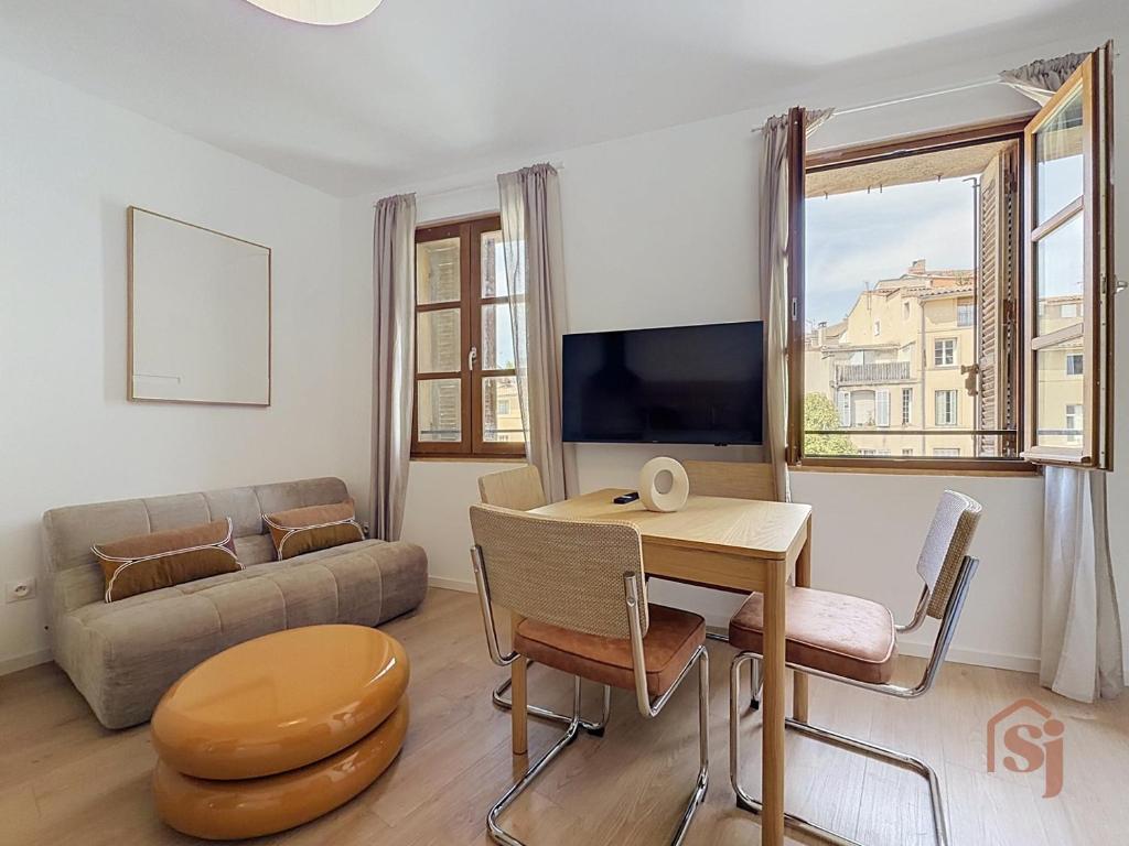 2BR - Historic Neighborhood - AC - Renovated