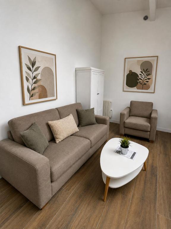 Le Chateau Montparnasse