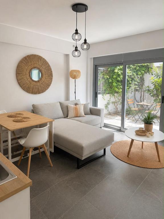 Cozy Maisonette next to Acropolis