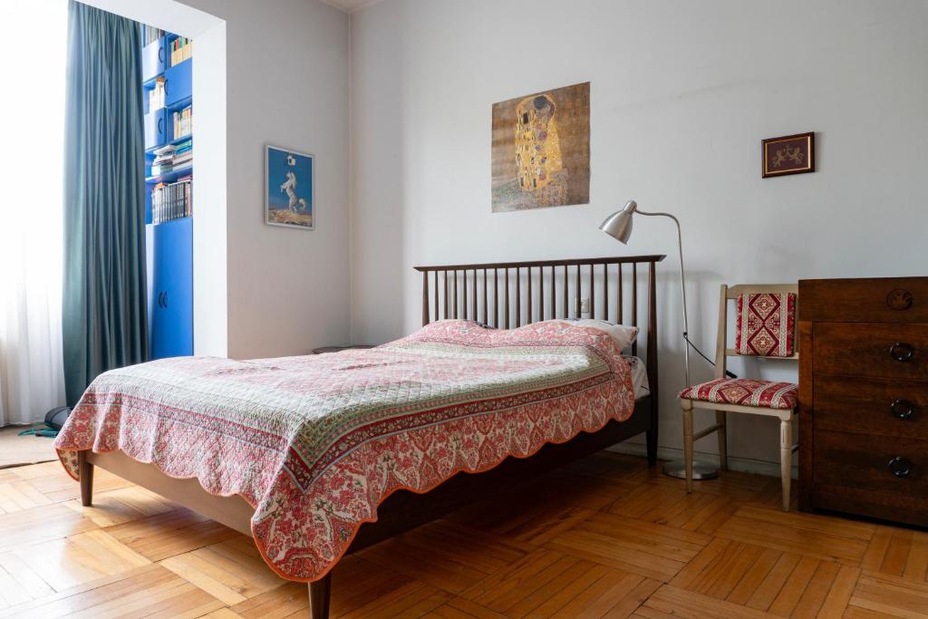 فضای داخلی Spacious Vintage Home in Vake در تفلیس - تصویر ۳