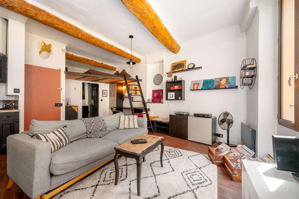 Duplex vintage, Vieil Antibes, plages à 5 min