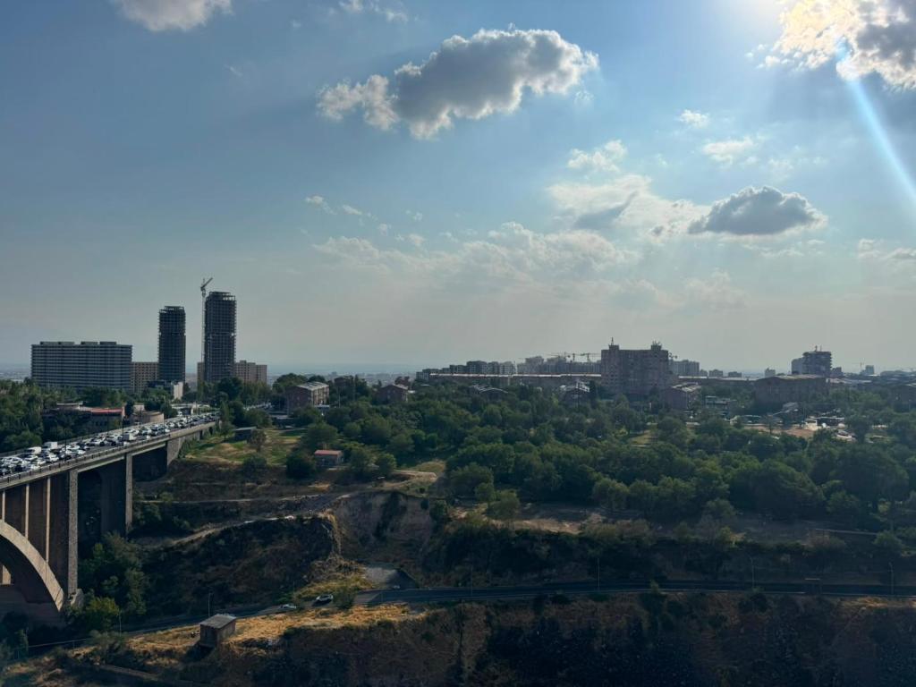 فضای داخلی Panorama Apartment by Kievyan Bridge در ایروان - تصویر ۳