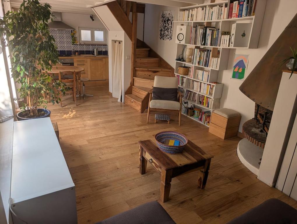 Maison avec terrasse - Proche gare et centre