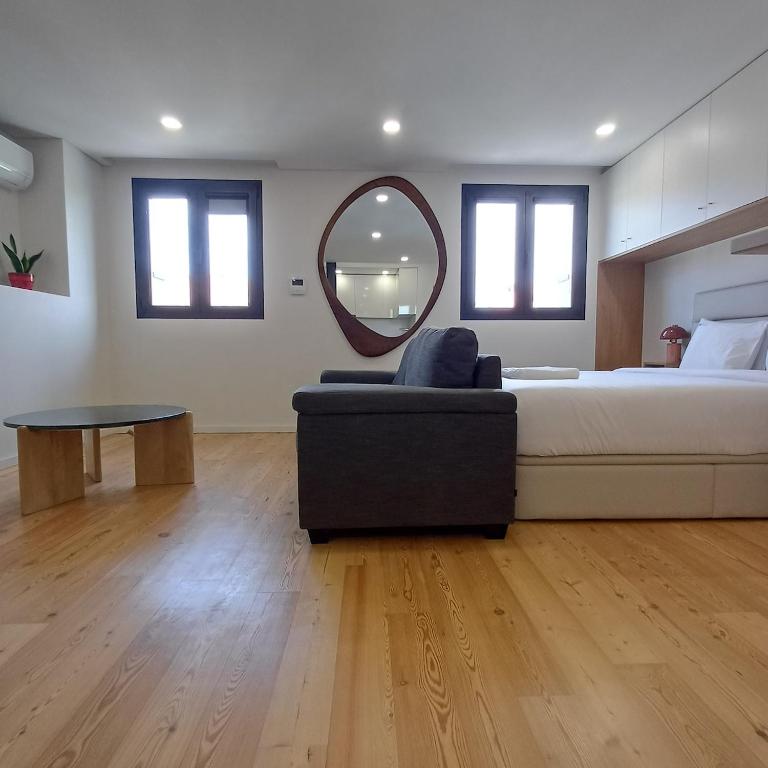 Oporto Firmeza Stylish and Confort with AC