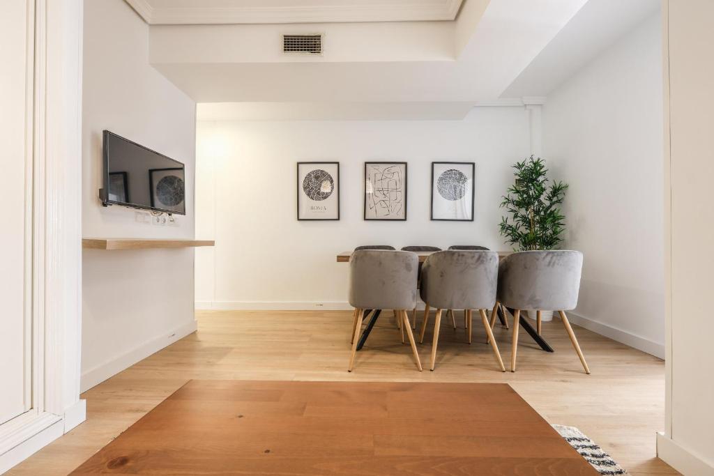 Magnificos Apartamentos Reformados junto al Metro de Tirso de Molina