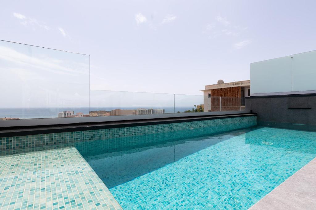 Luxury Townhouse, Infinity Pool & Ocean Views