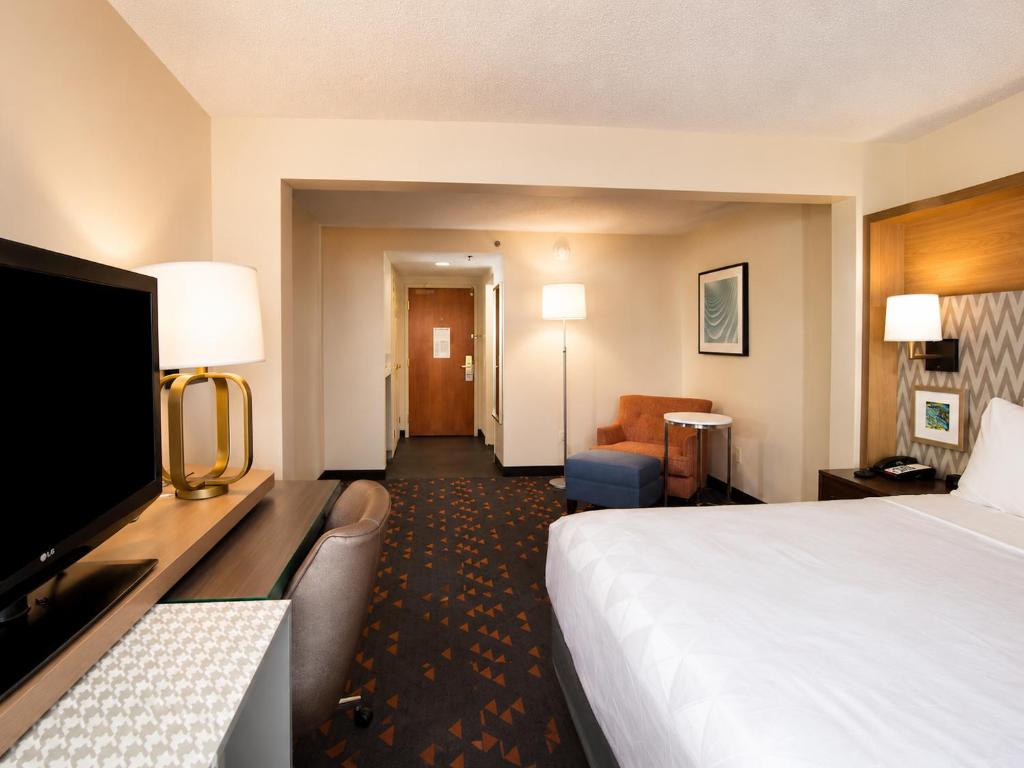 Holiday Inn Hotel & Suites Ann Arbor University of Michigan Area, an IHG Hotel - 