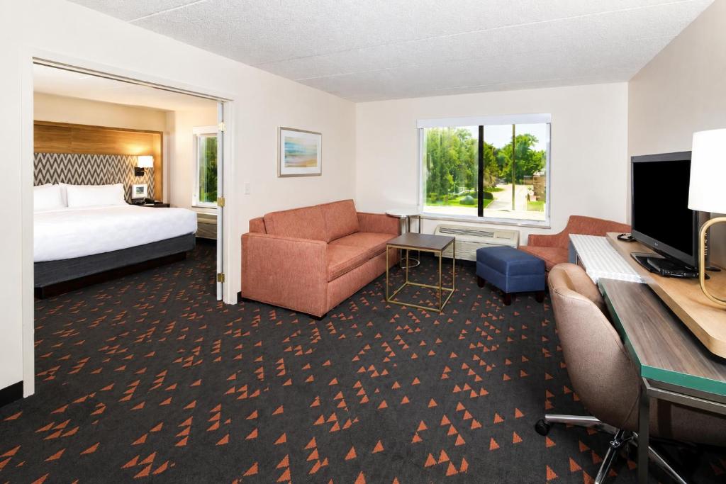 Holiday Inn Hotel & Suites Ann Arbor University of Michigan Area, an IHG Hotel - 