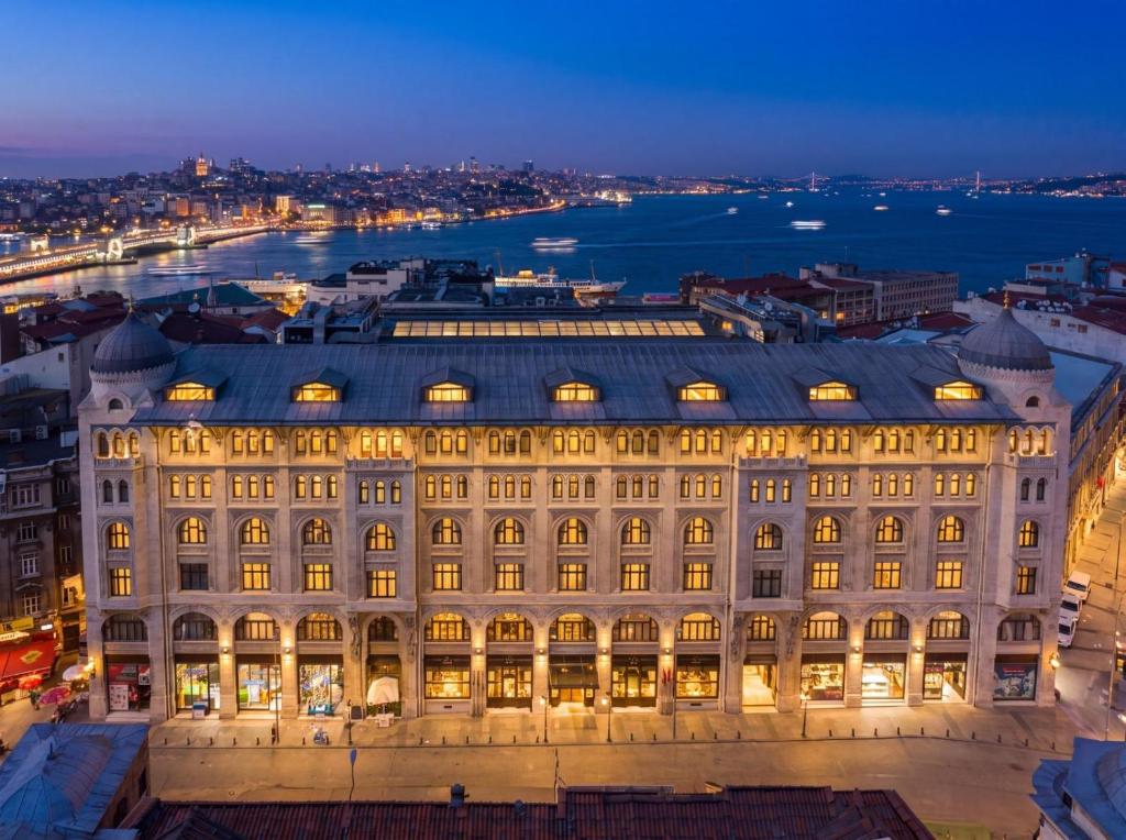 Legacy Ottoman Hotel Istanbul Old City در استانبول