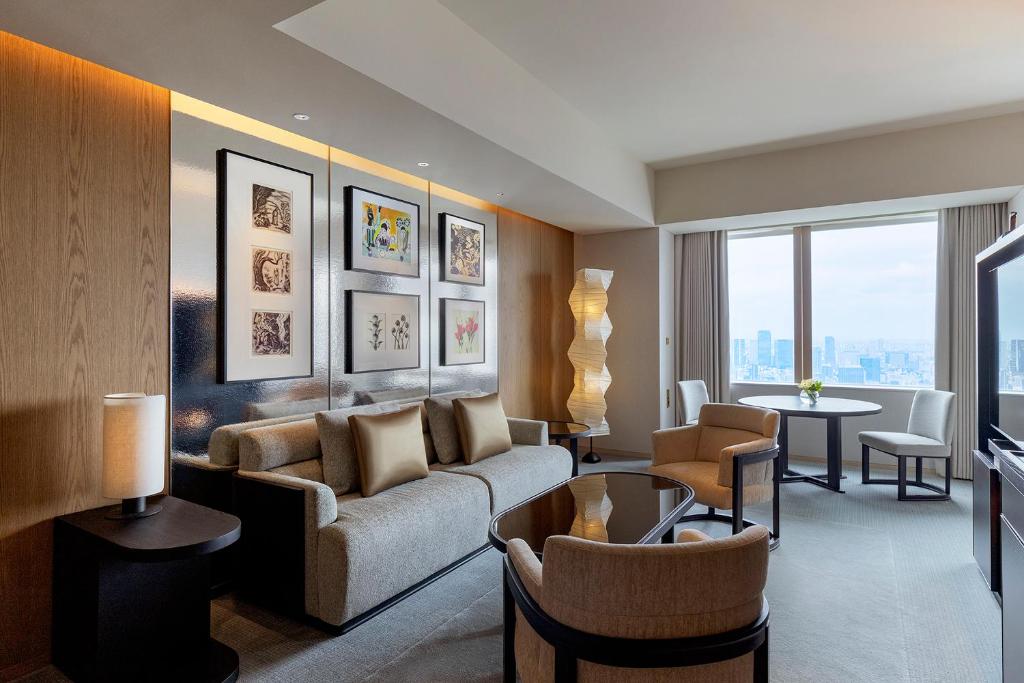 Park Suite with One King Bed