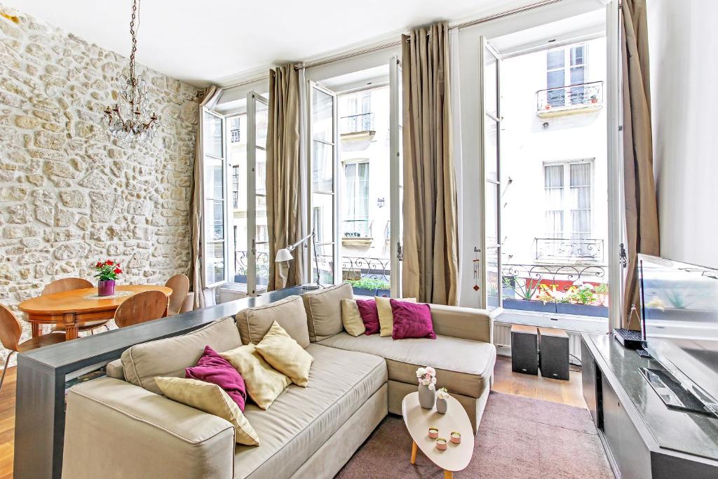 Beau studio-loft au coeur du Marais