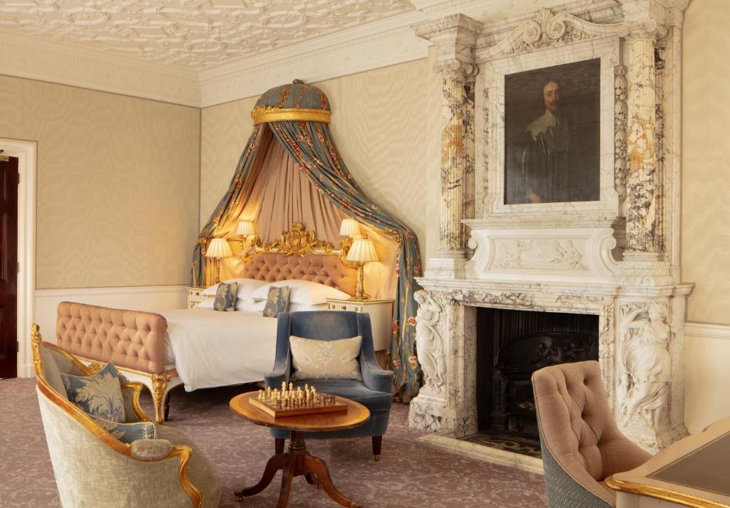Cliveden House - an Iconic Luxury Hotel - 