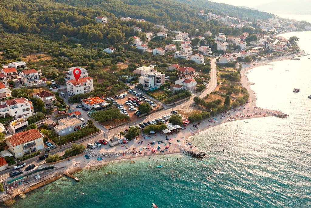 Apartments by the sea Slatine, Ciovo - 27947