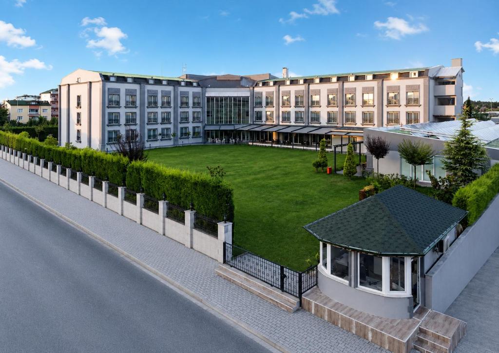 Premier Inn Sakarya - Housity