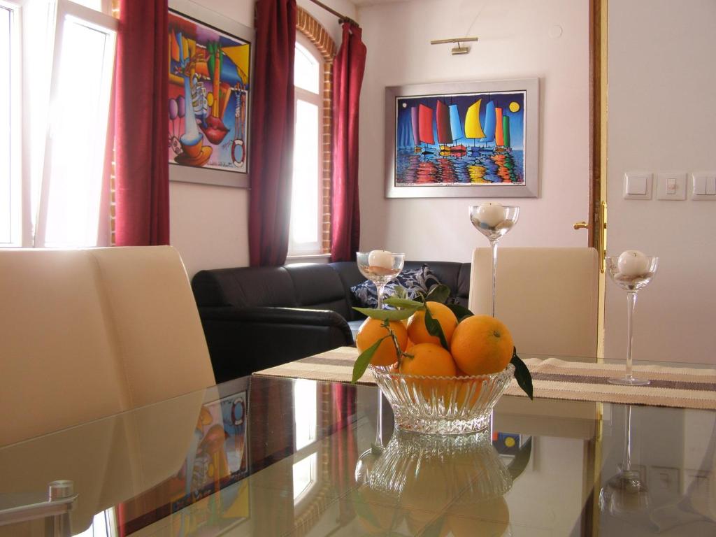 Istumisnurk majutusasutuses Split Artistic Apartments