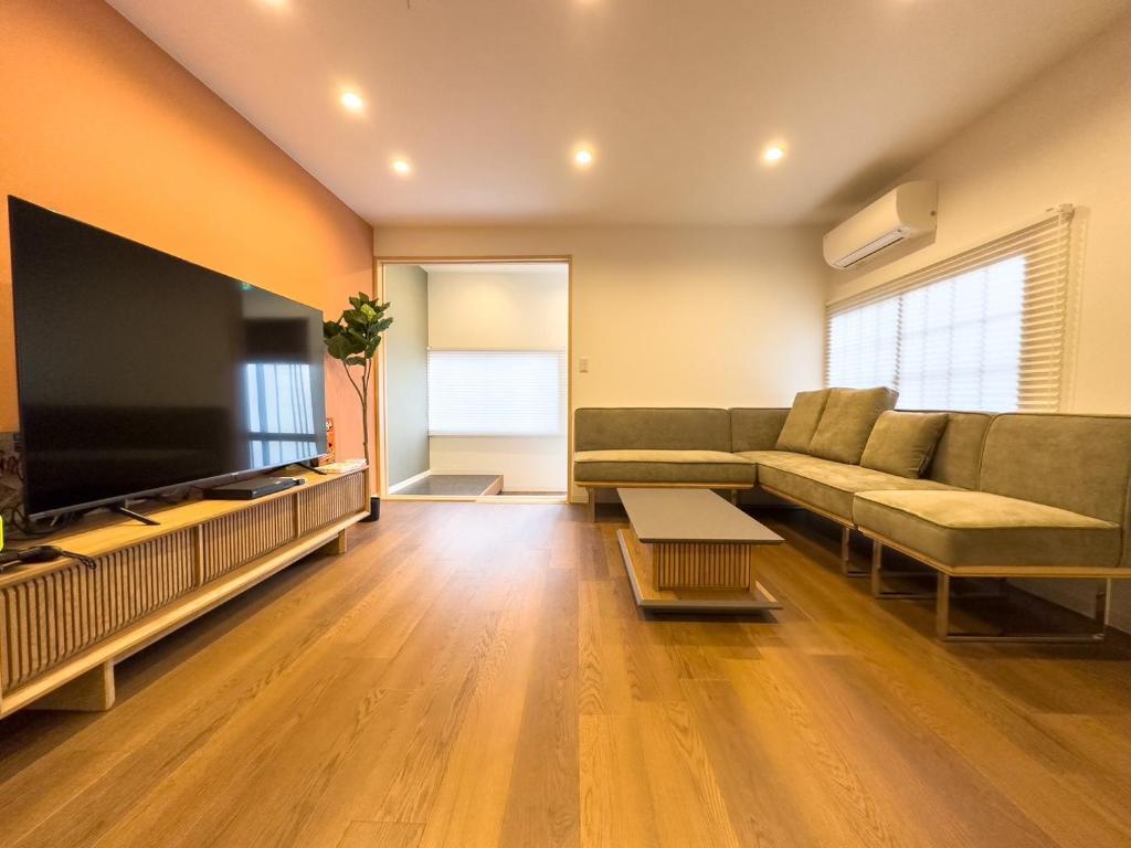 Tasone Stay OSAKA KOZ1