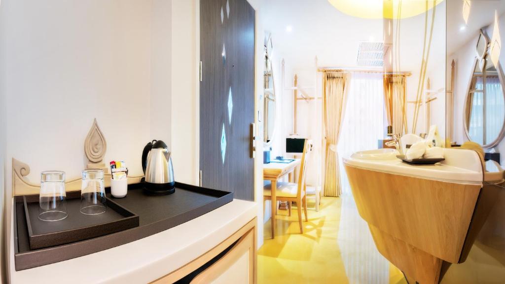 Anajak Bangkok Hotel - SHA Plus - Resim 45