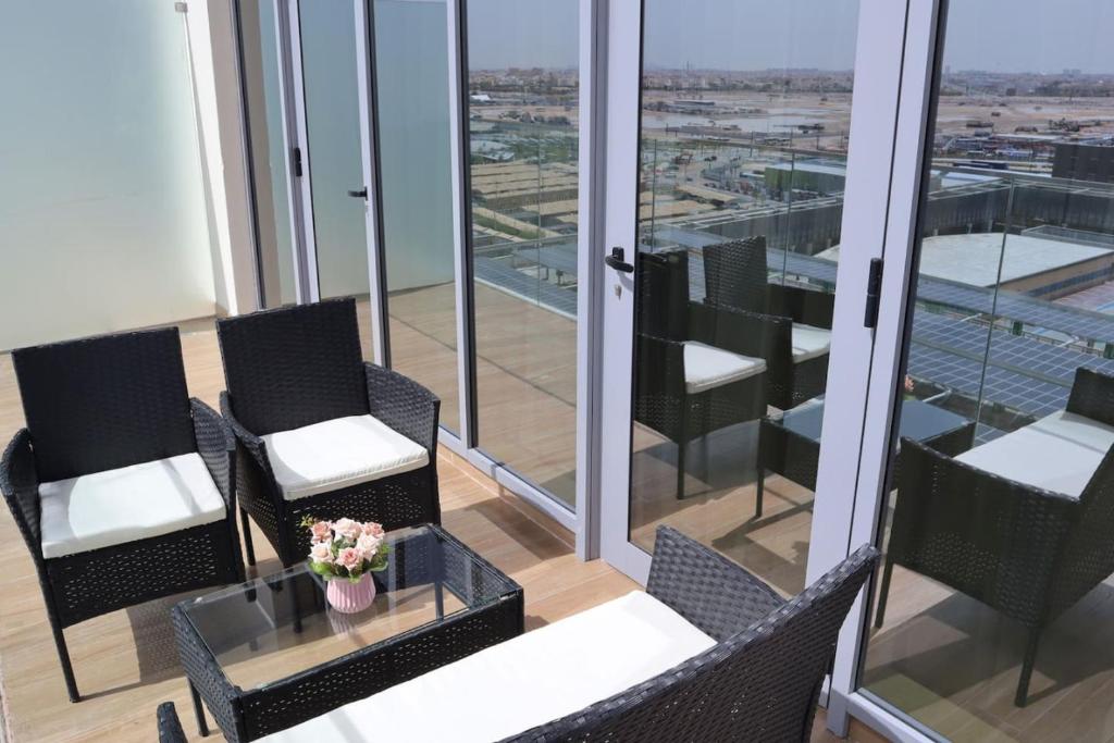 لابی و فضای عمومی 1BR Masdar City - Bright Stay with Pool & Balcony - تصویر ۵