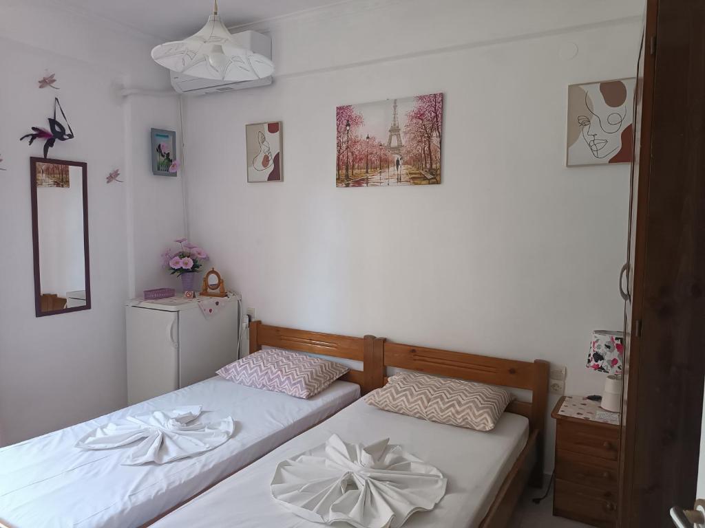Diogenis flat apartment 70m2 near town center