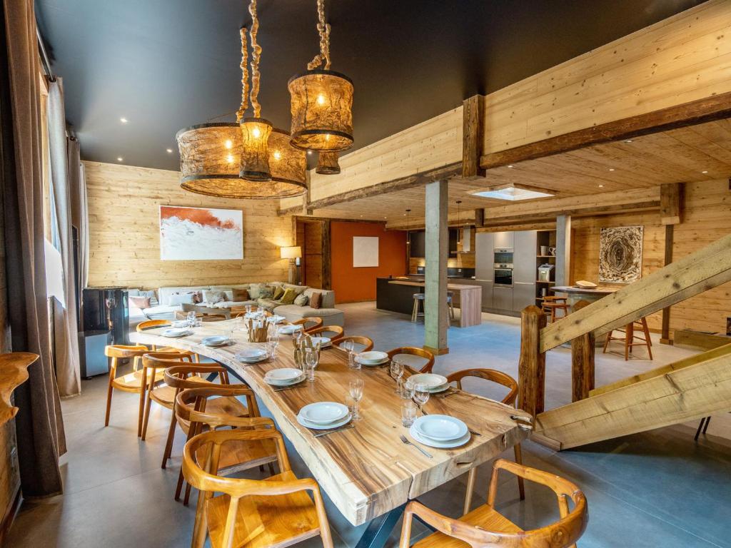 Chalet spacieux, parking - 14 pers.