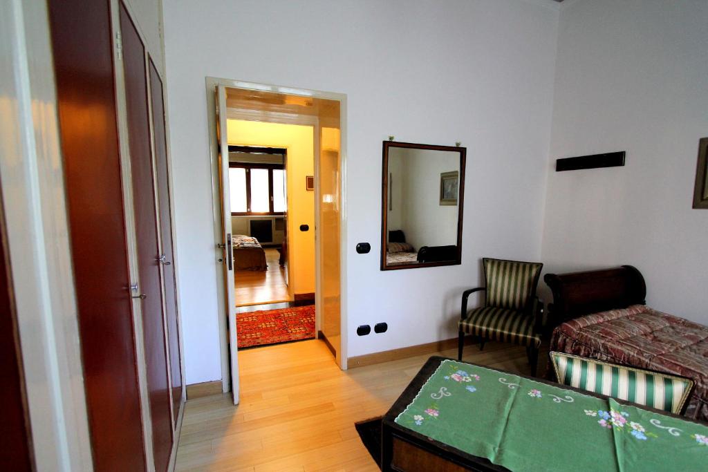 Villa Adele - Large Twin Room