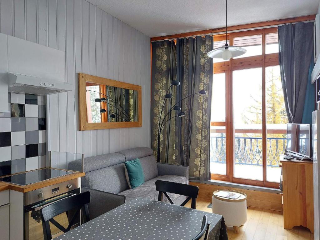 Résidence Aiguille Grive Bat Ii - Très bel appartement de 2 pièces, rénové pour 5 personnes, proche des pistes dans le village de Charmettoger à Arc 1800 MAE-1743