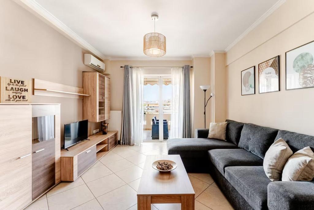 Charming Apartment near Athens Center and the Sea