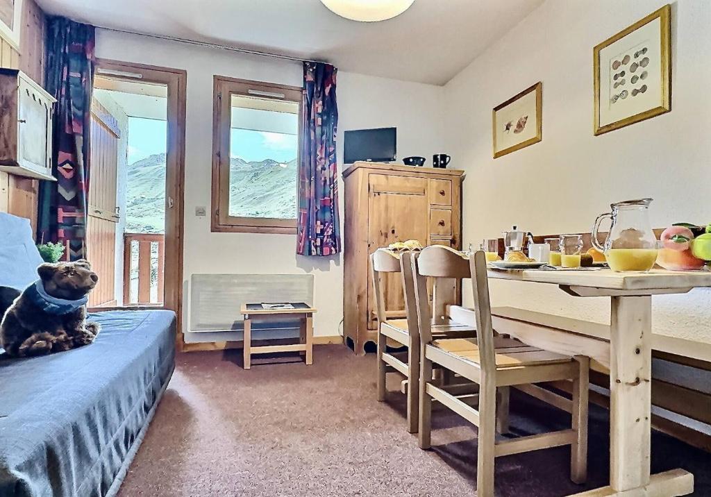 Résidence Divaria - Studio 4 personnes à Tignes au pied des pistes et proche des commerces dans le quartier du Lac. MAE-2136