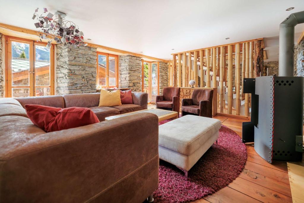 Stegmatte - Unique luxury triplex apartment for 10 persons