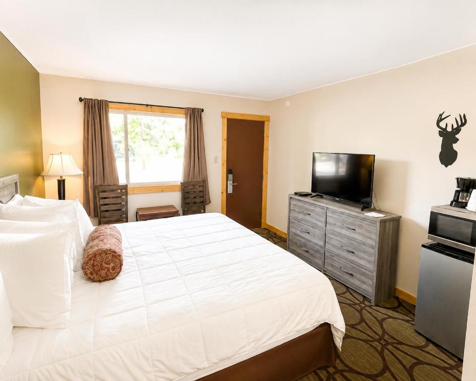 Estes Mountain Inn - 