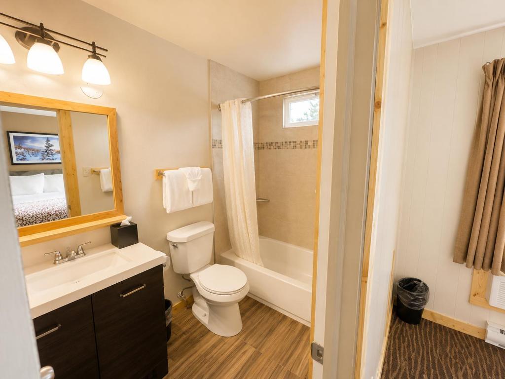 Estes Mountain Inn - 