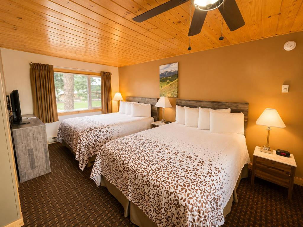 Estes Mountain Inn - 