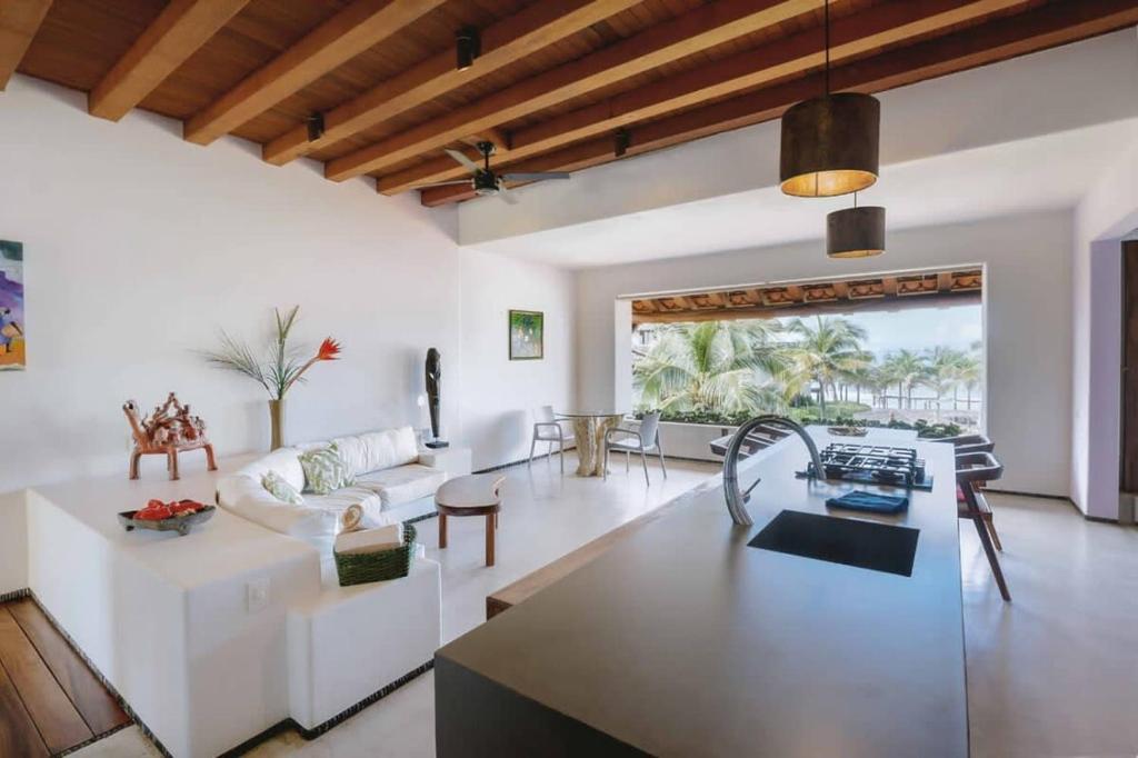 Residences at Las Palmas - Housity