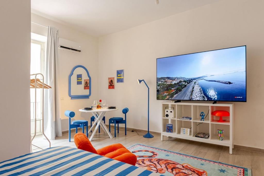 The Vibe House