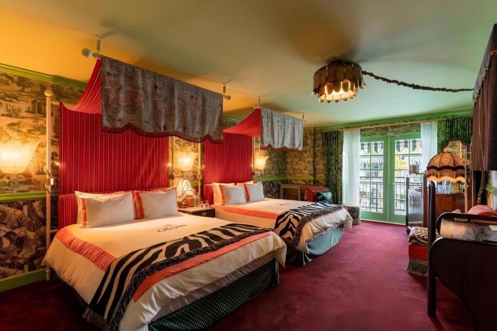 The Lafayette Hotel, Swim Club & Bungalows photo 2