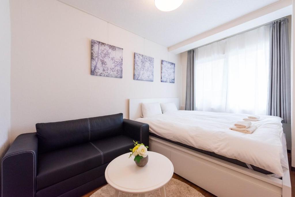 402Direct access to Asakusa Temple # Convenient access to Skytree and Shinjuku Station # 4-minute walk from Morishita Station