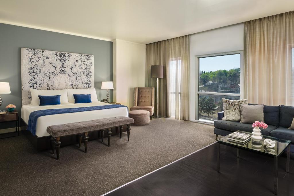 The Fontaine - 