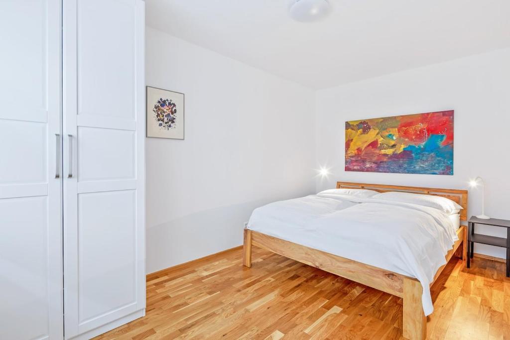 New 2BR 4 people Near Naschmarkt & Metro