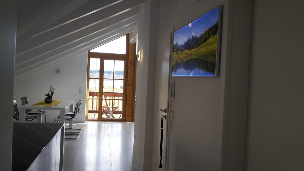 TV a/nebo společenská místnost v ubytování Ferienwohnung Siglreitmaier