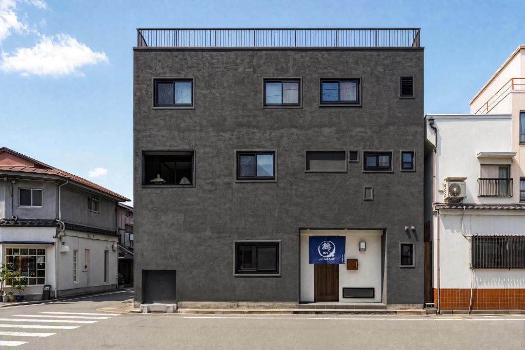 鶴Inn 駅近 露天風呂付き広々としたモダンな邸宅 バス3トイレ3 梅田 天王寺 心斎橋へ直通