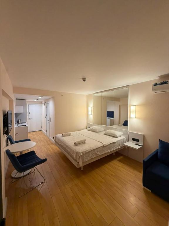فضای داخلی Apartment hotel در باتومی - تصویر ۳