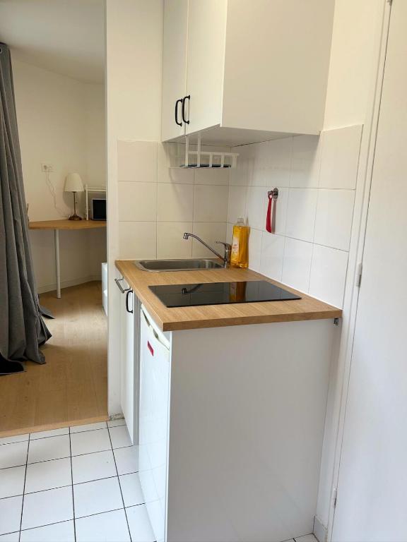 Modern studio in Tournus near Porte de Versailles