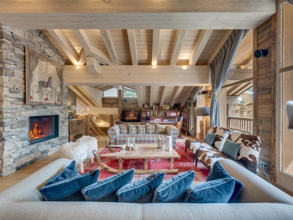 Prestigieux Penthouse à Val-d'Isère avec Cheminée et Parking