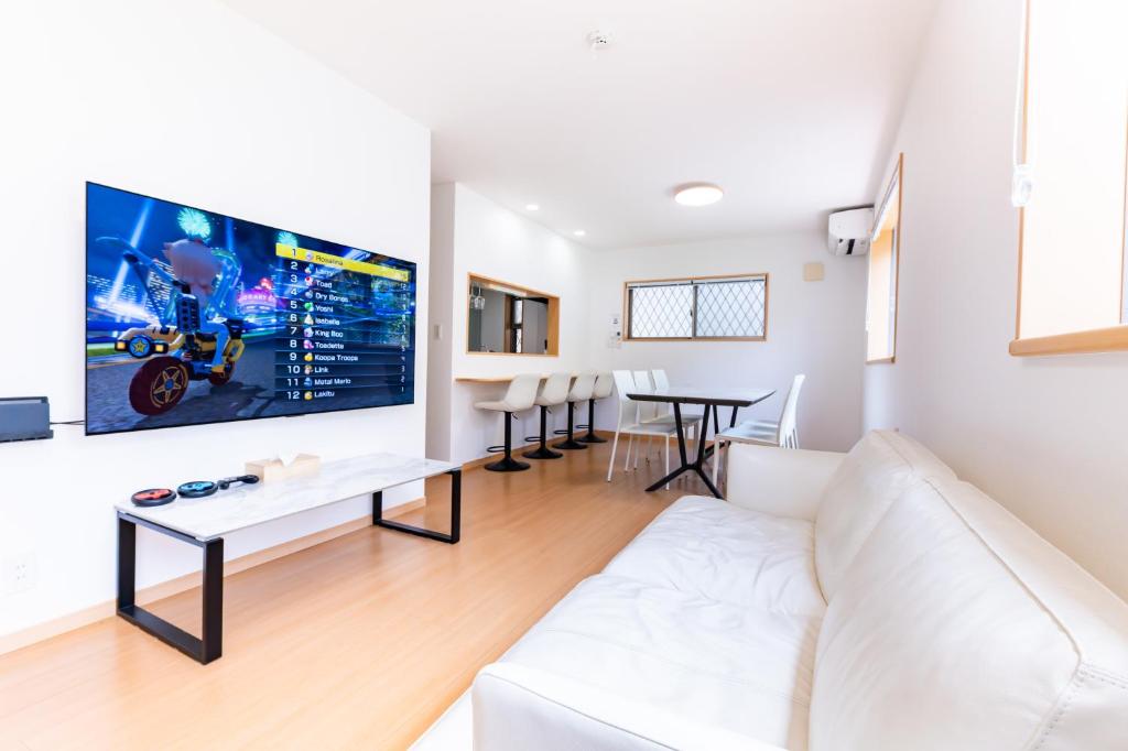 5 Minutes Train to Haneda Airport 2 Bedrooms 5 Beds Fully Equipped 2 Story Private House