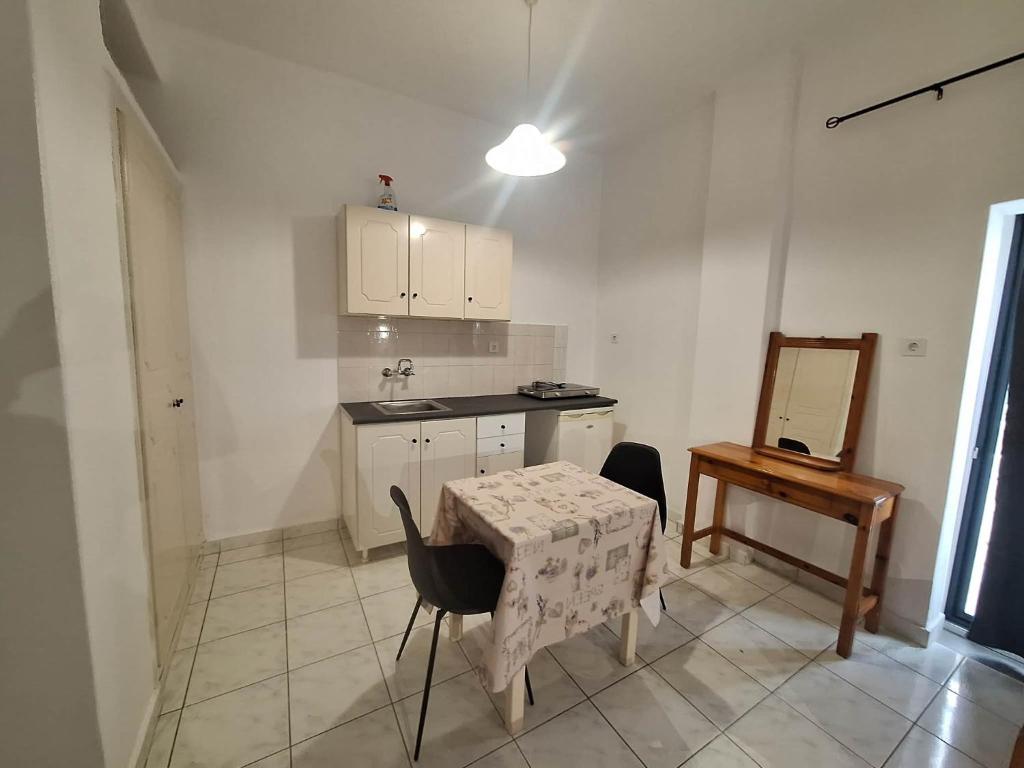 فضای داخلی Vasilis Studios & Apartments در بدروم - تصویر ۳