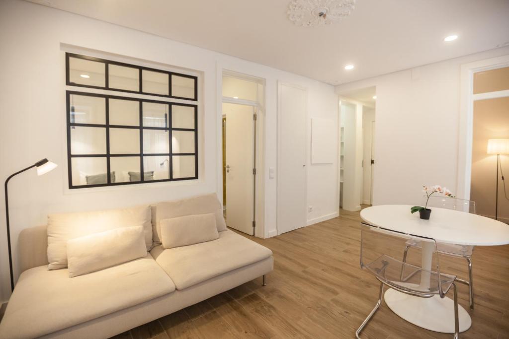 FLH Príncipe Real Minimalist Flat