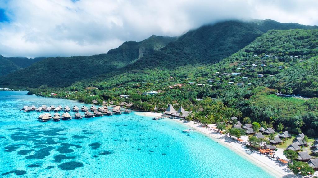 Sofitel Kia Ora Moorea Beach Resort, Maharepa - hébergement à Moorea