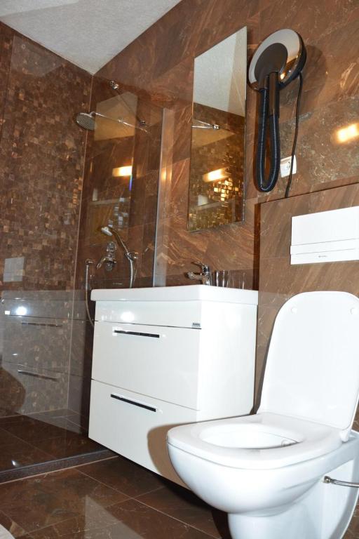Hotel Begolli - Drievoudige Kamer